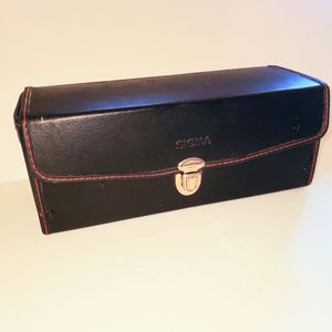 SIGMA Camer Lens Hard Carrying Case 9.75 x 3.5 x 4.0 Black Red